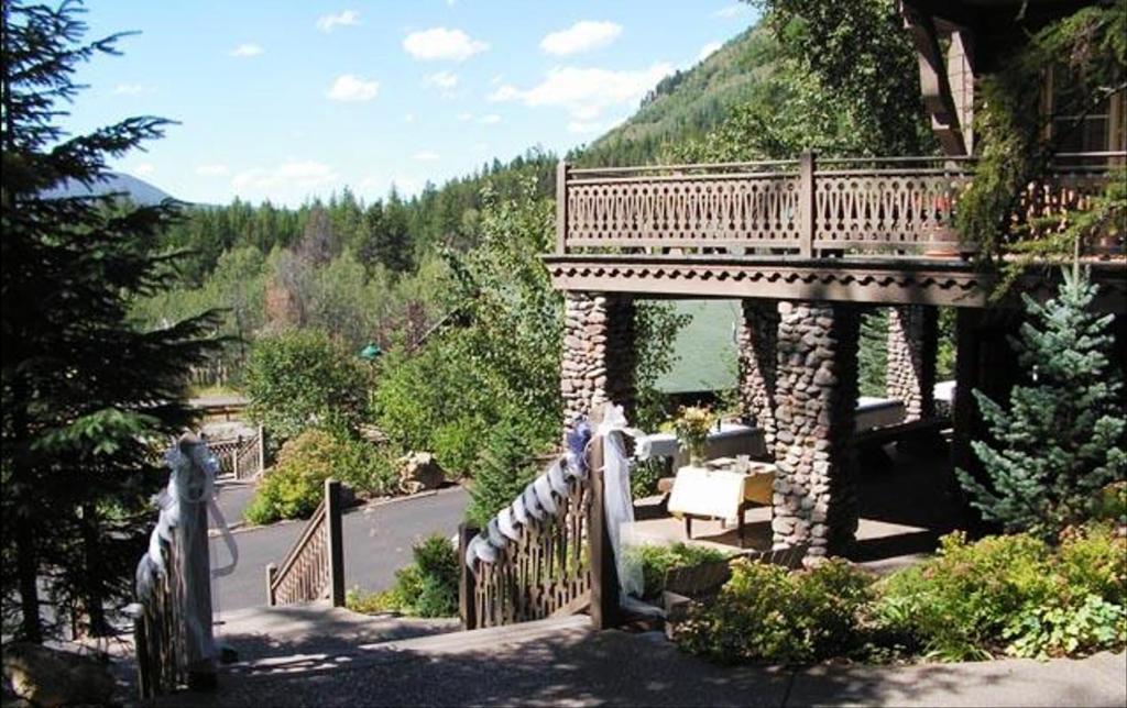 Belton Chalet Hotel West Glacier Exterior photo