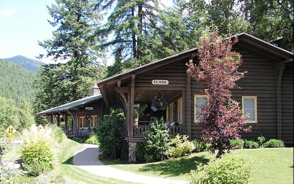 Belton Chalet Hotel West Glacier Exterior photo